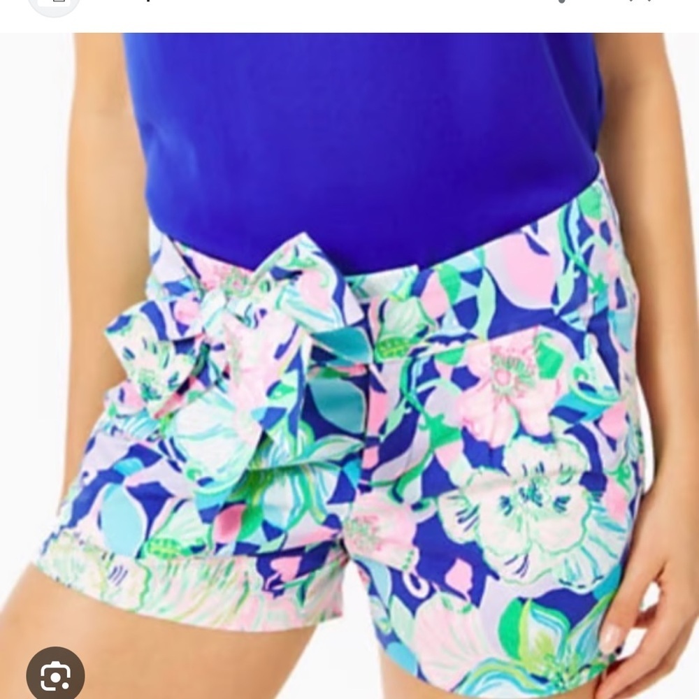 Lilly Pulitzer Kaden Stretch Shorts in the "Beak Calm Carry On" size 6